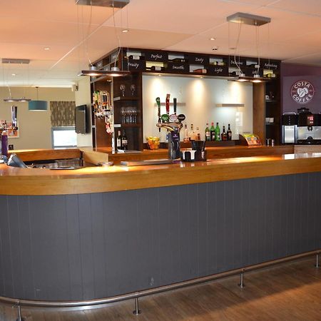 Premier Inn Dublin Airport Swords Exterior foto