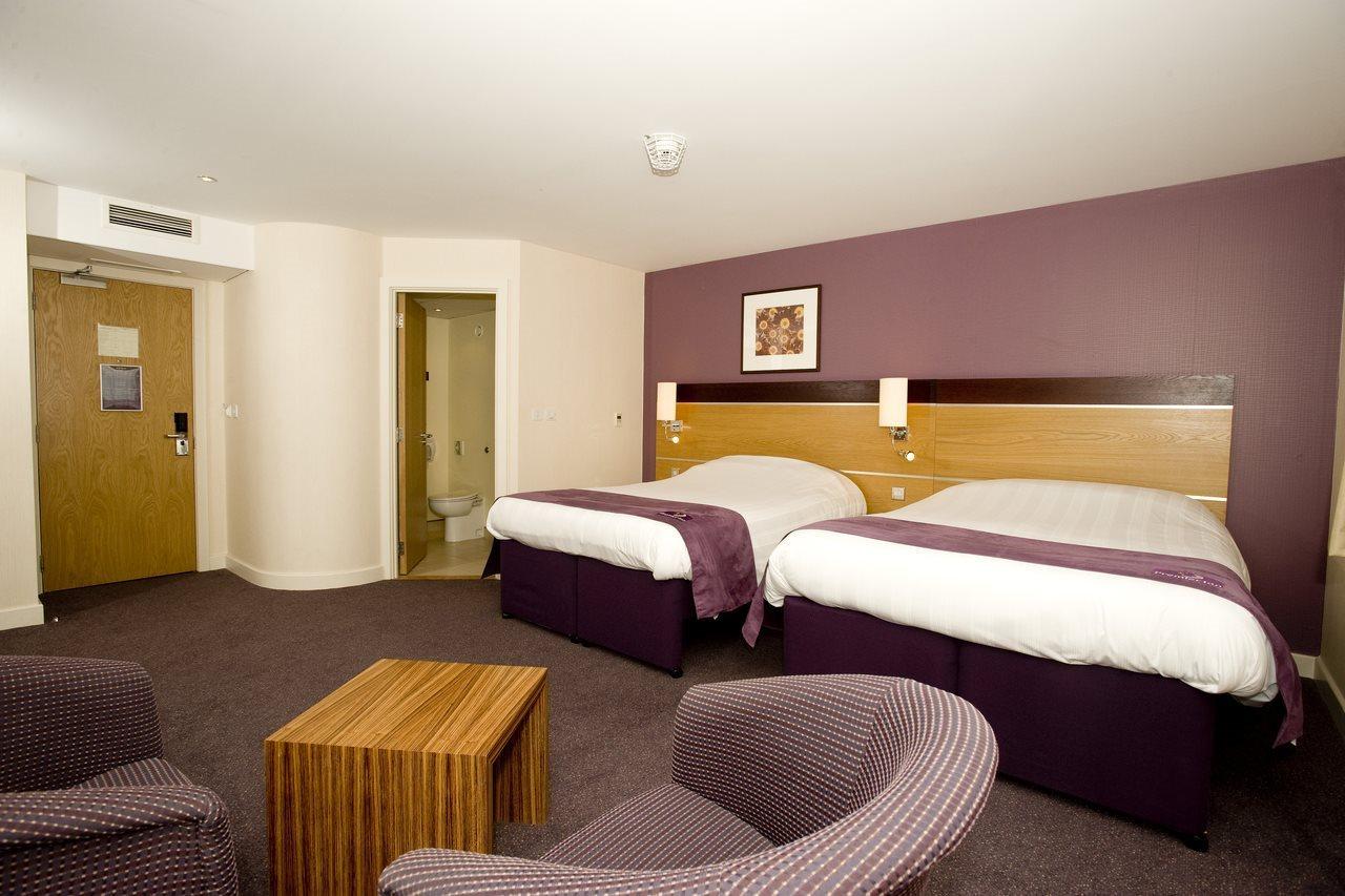 Premier Inn Dublin Airport Swords Exterior foto