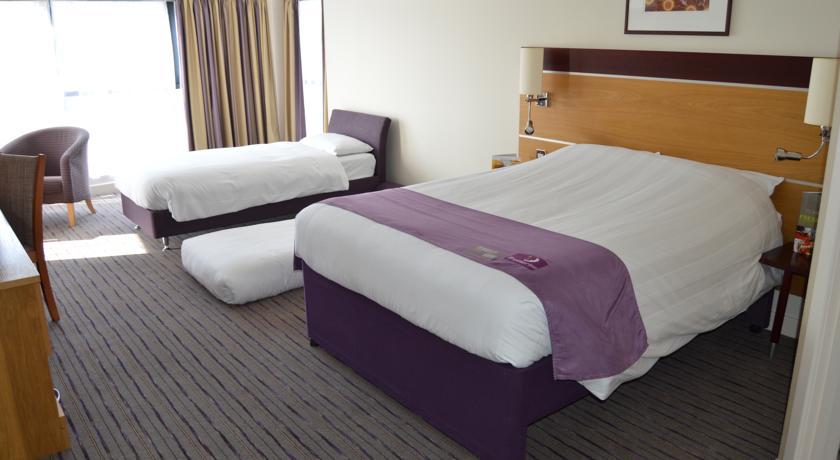 Premier Inn Dublin Airport Swords Exterior foto