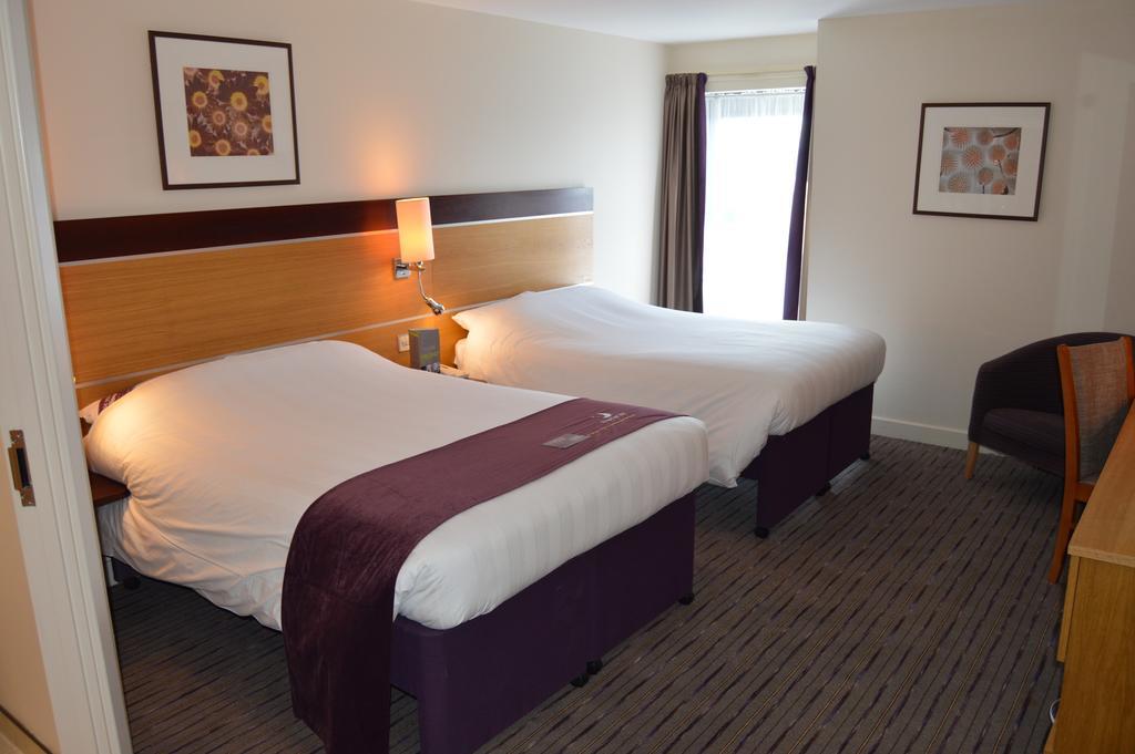 Premier Inn Dublin Airport Swords Exterior foto
