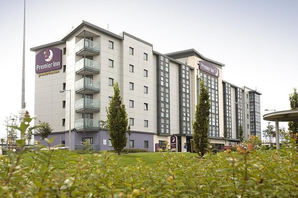 Premier Inn Dublin Airport Swords Exterior foto