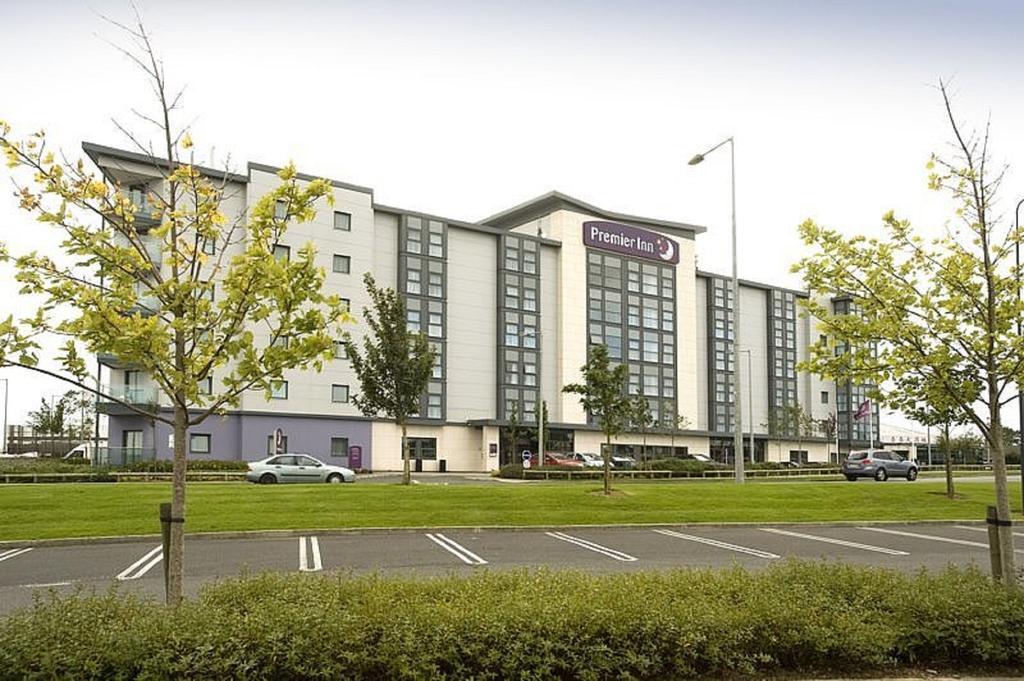 Premier Inn Dublin Airport Swords Exterior foto